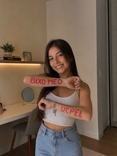 Aluna aprovada em Medicina na UCPEL